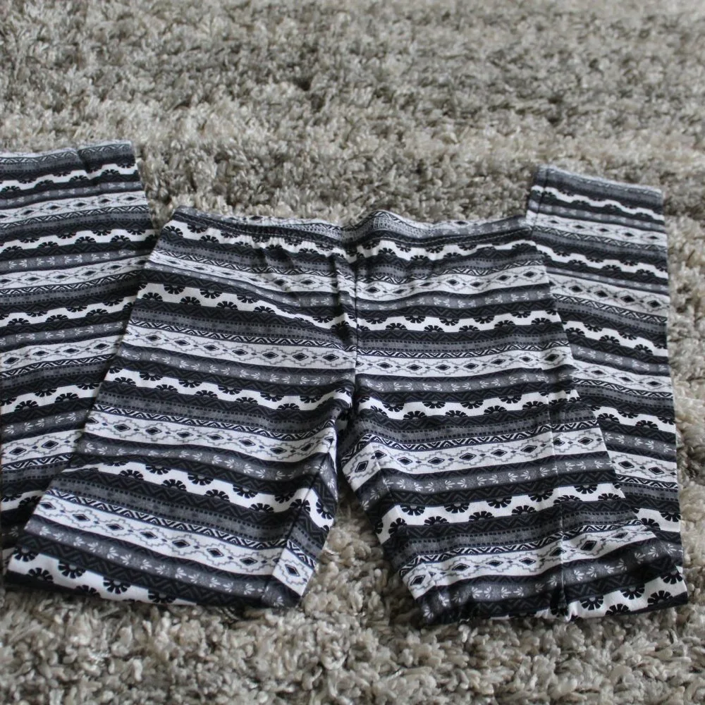 Girls Old Navy Full Length Leggings Black White Gray Geometric Shapes 10/12 NWOT